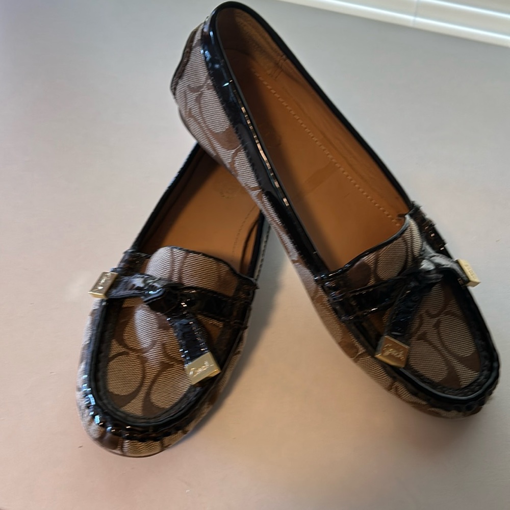Women’s shoes